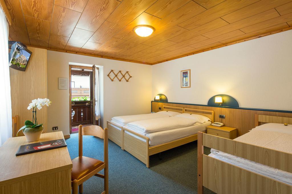 Garnì Ai Serrai Hotel 3*